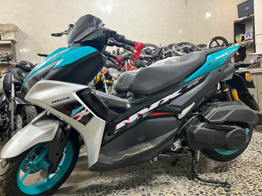 موتور سیکلت آیروکس NVX180 فول واریو 170 کبیر|موتورسیکلت|اصفهان, شفق|دیوار