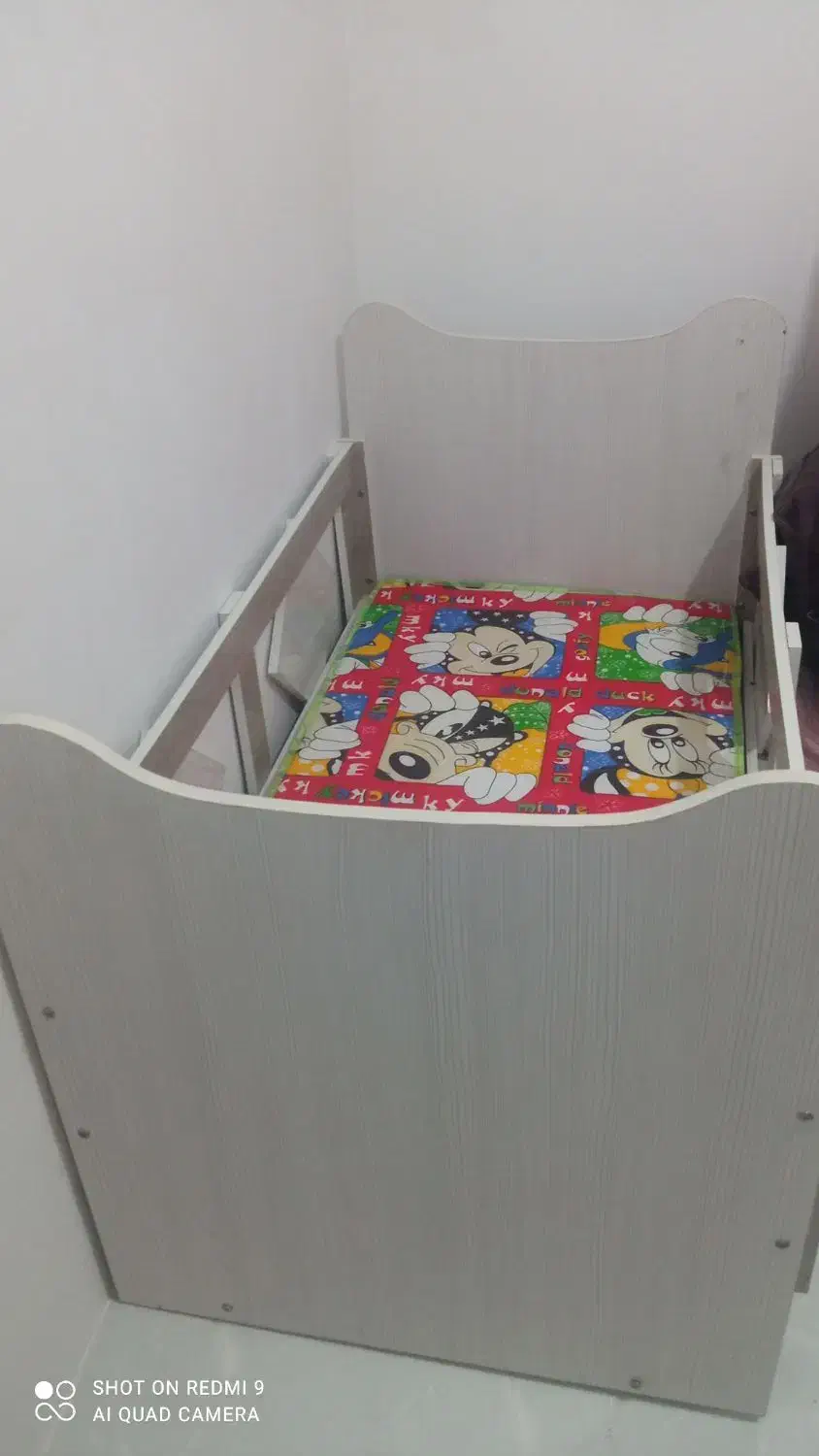 کمد وتخت|تخت و سرویس خواب|رباط‌کریم, رباط‌کریم|دیوار