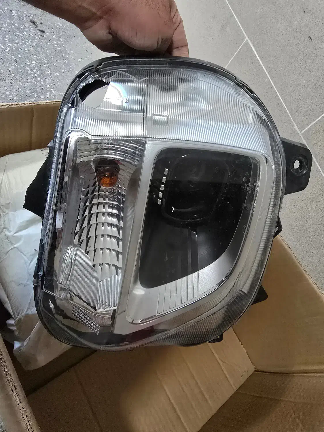 جلوپنجره و چراغ جلو استوک x22pro|قطعات یدکی و لوازم جانبی|اصفهان, شفق|دیوار