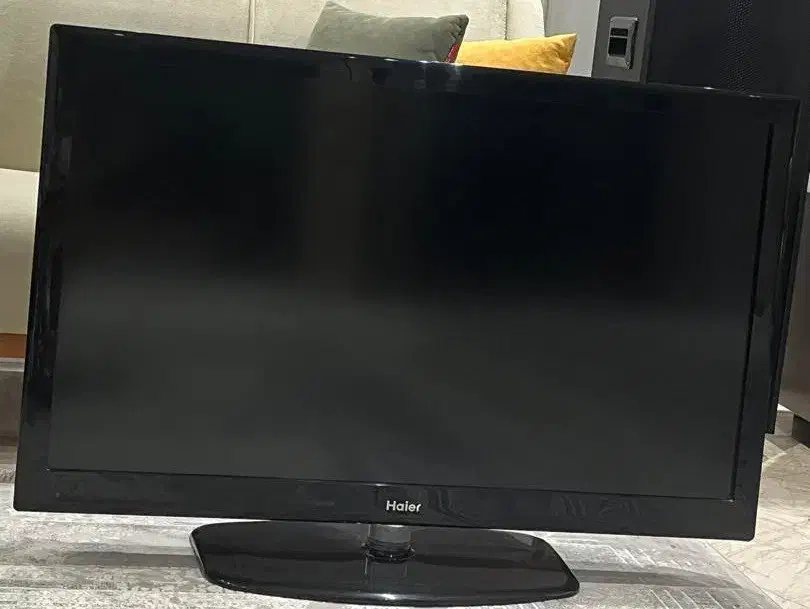 تلویزیون 42 اینچ LCD هایر|تلویزیون و پروژکتور|آمل, |دیوار