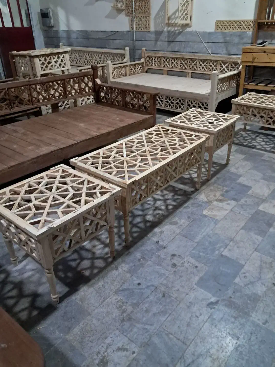 عسلی و جلو مبلی سنتی .گرهچینی|مبلمان خانگی و میز عسلی|تهران, میدان میوه و تره‌بار مرکزی|دیوار