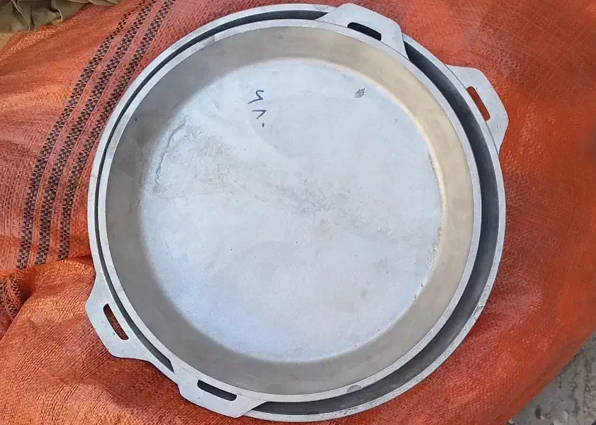 ماهیتابه و پاتیل چدن|ظروف پختوپز|زابل, |دیوار