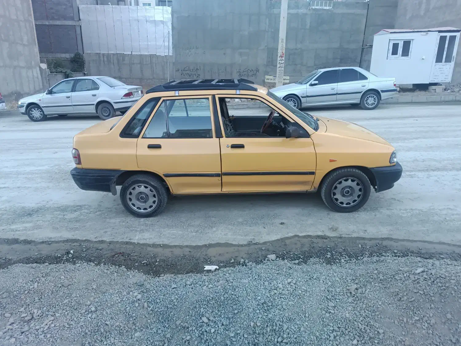 مدل ۸۳ زردرنگ بدون ایراد لطفاً ۸شب به بعد زنگ بزن|خودرو سواری و وانت|سنندج, |دیوار