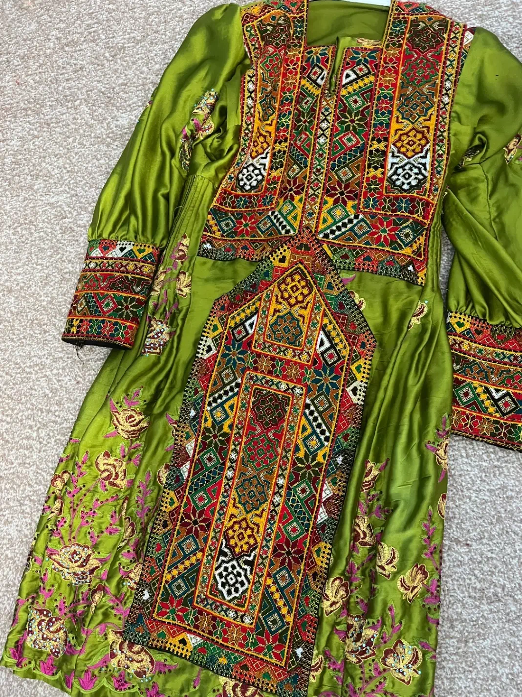 لباس بلوچی نو|لباس|بیرجند, |دیوار