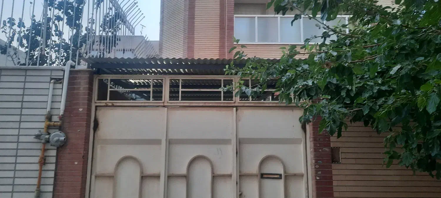 اجرای کار های جوشکاری سیار نصب سایه بان و نرده|خدمات پیشه و مهارت|شاهین‌شهر, شهرک گلدیس|دیوار