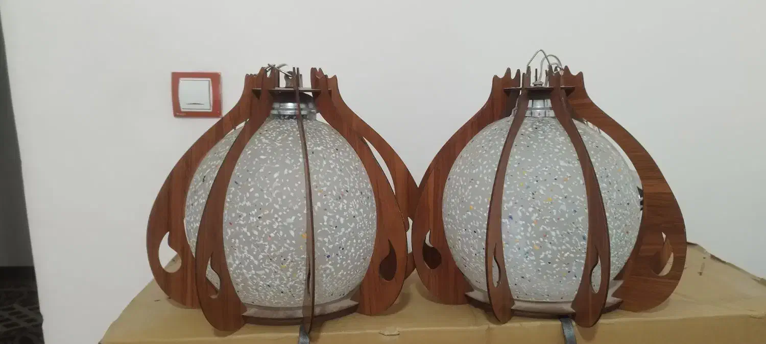 لوستر مدل اسپرت که شیشه وچوب|لوستر و چراغ آویز|یاسوج, |دیوار