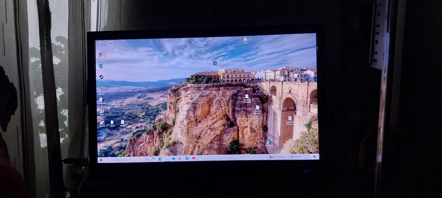 مانیتور ۲۰ اینج گیمینگ کاملا سالم ال جی مدل e2041s|قطعات و لوازم جانبی رایانه|اردبیل, |دیوار