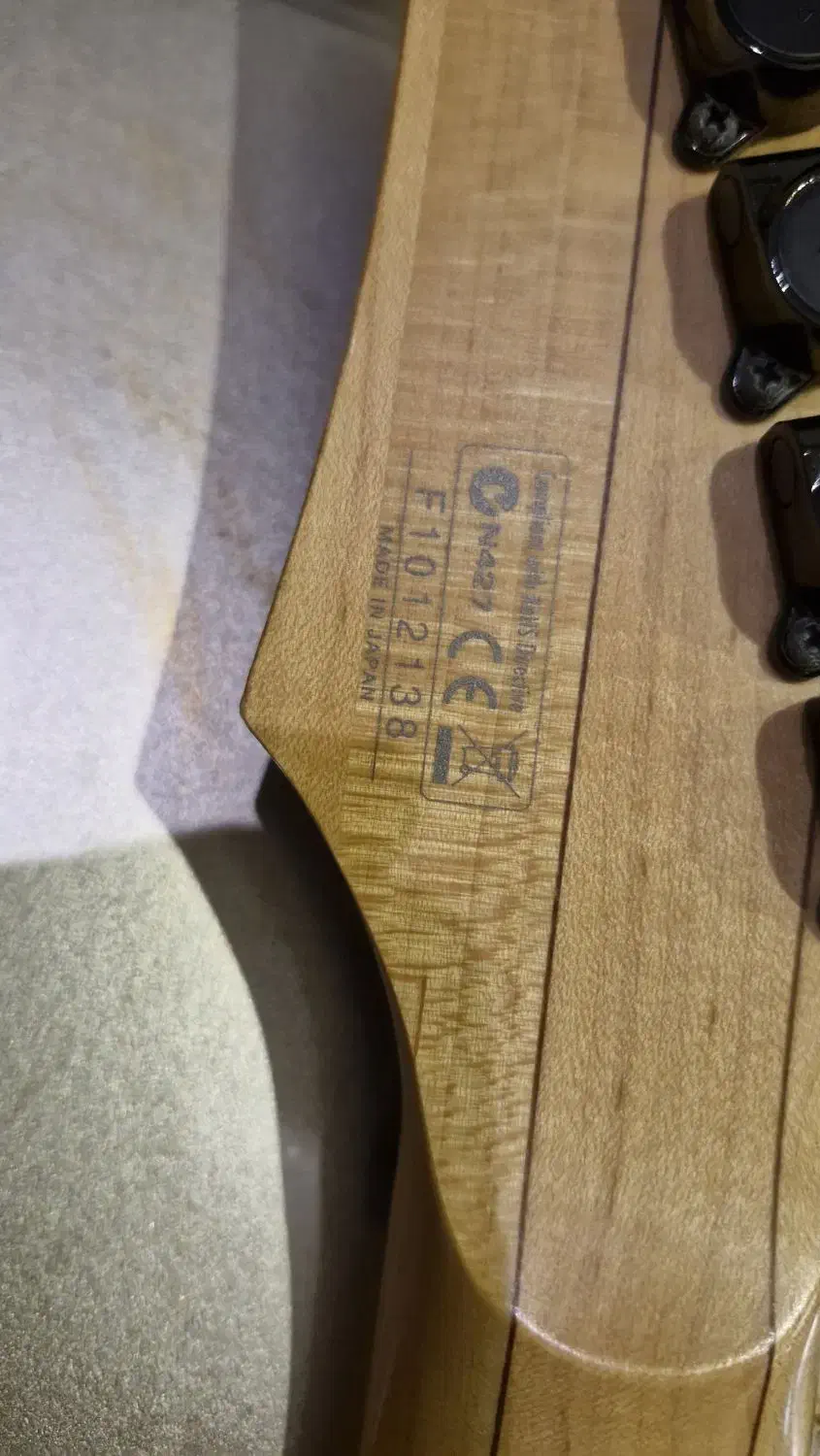 گیتار الکتریک اصل ژاپن|گیتار، بیس، امپلیفایر|رشت, گلسار|دیوار