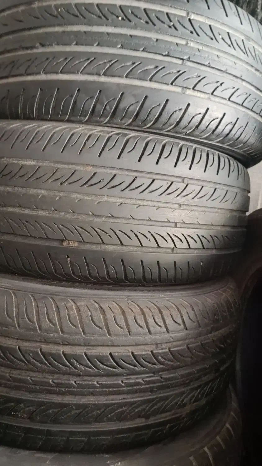 لاستیک 205پژویی ۱۴و ۱۸۵و|قطعات یدکی و لوازم جانبی|الوند, |دیوار