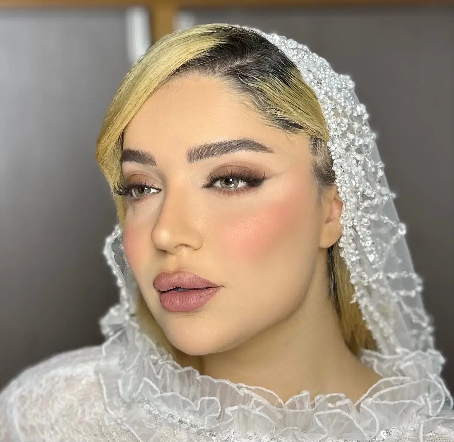 تخفیف میکاپ و شینیون|خدمات آرایشگری و زیبایی|قائم‌شهر, |دیوار