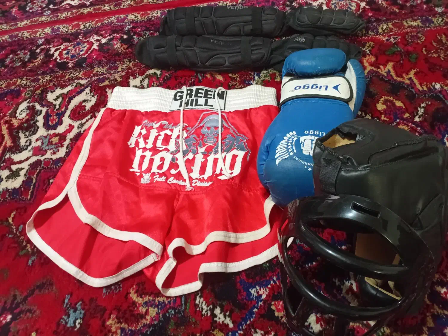 دستکش بوکس|تجهیزات ورزشی|ارومیه, |دیوار