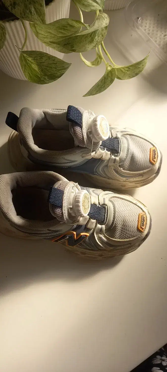 کتونی بچگانه سایز۳۰|کیف، کفش، کمربند|ساری, |دیوار