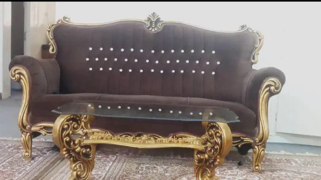 مبل سلطنتی وگل میز|مبلمان خانگی و میز عسلی|دوگنبدان, |دیوار