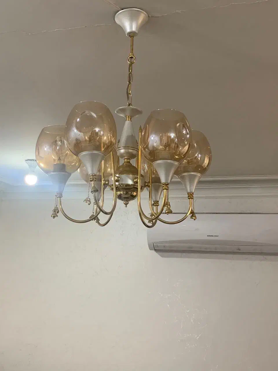 لوستر طلایی درحد نو|لوستر و چراغ آویز|اهواز, زیتون کارمندی|دیوار