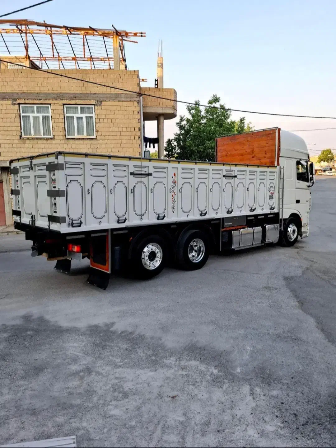 کامیون دهچرخ جفت باری داف|خودرو سنگین|تیران, |دیوار