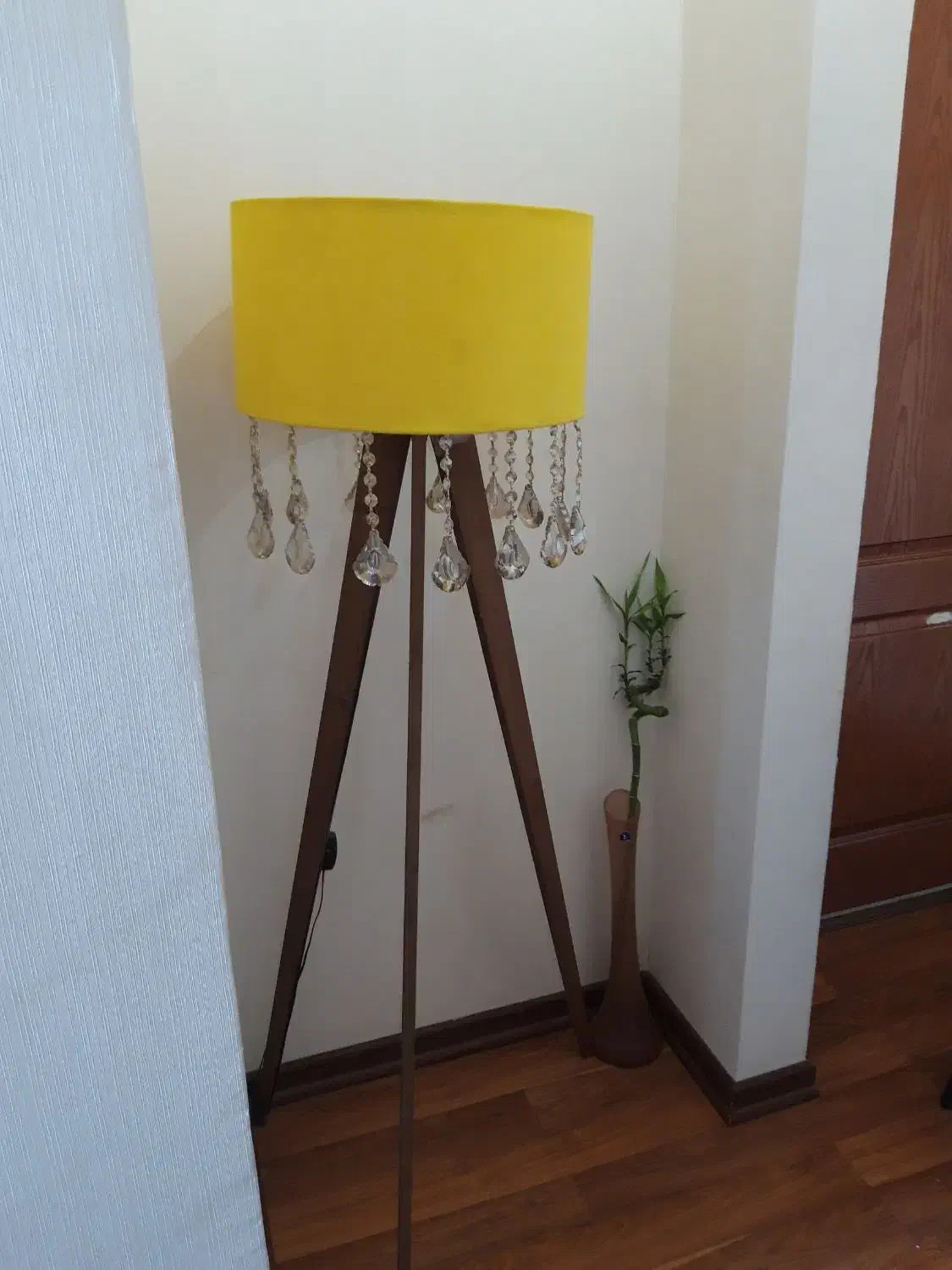 چراغ خواب|چراغ خواب و آباژور|سهند, |دیوار