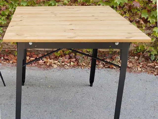 کرسی شب یلدا( پایه ها باز شو )|عمده‌فروشی|قزوین, |دیوار