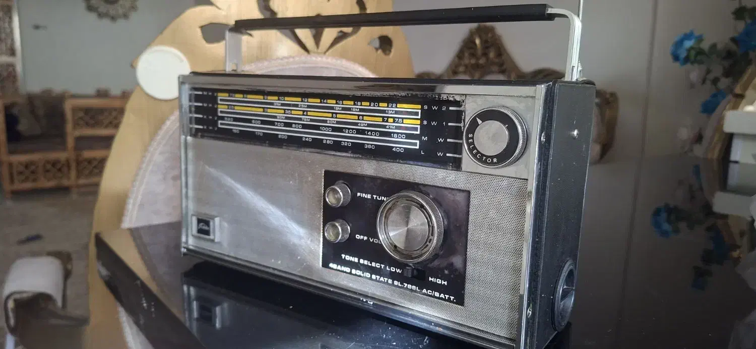 رادیو کلکسیونی و قدیمی مال ۵۰ سال قبل|سیستم صوتی خانگی|تهران, شهرک طالقانی|دیوار