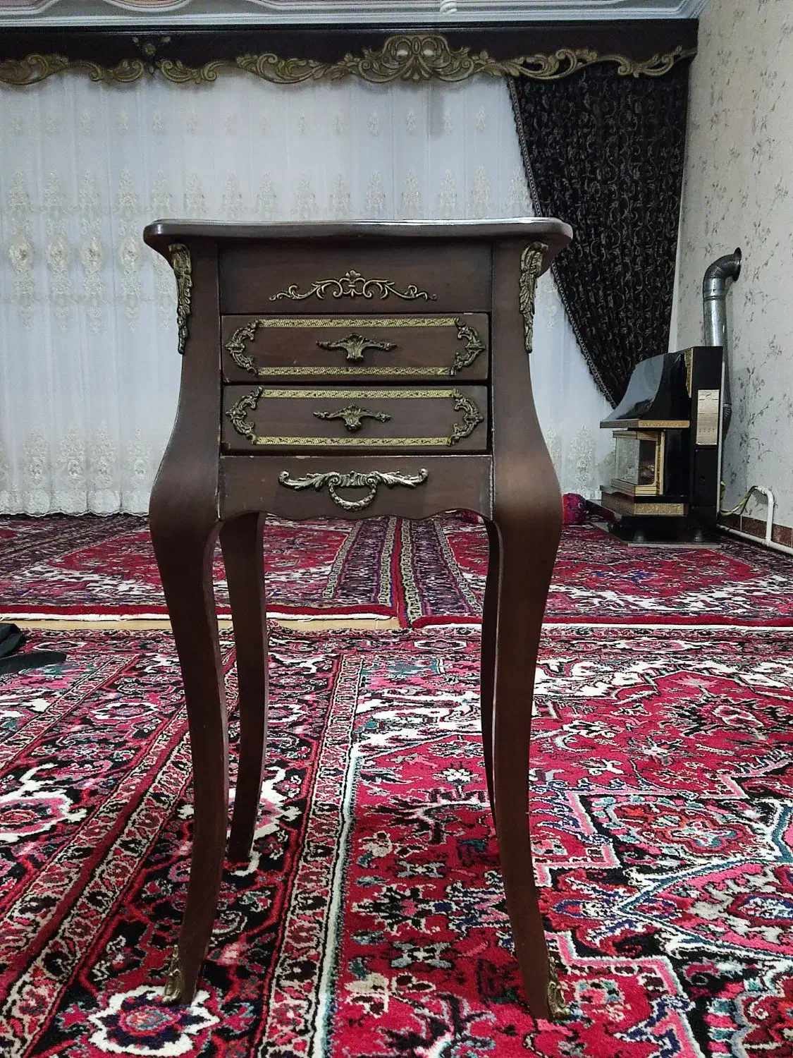 میز تلفن|میز تلفن|اهر, |دیوار