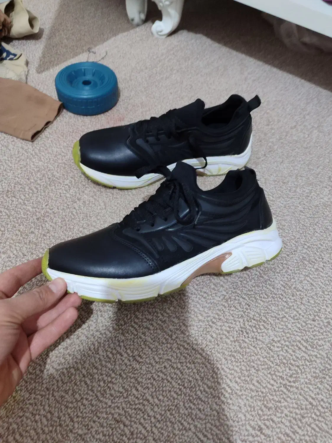 معاوضه وفروش کفش سایز ۴۳و۴۴ یکباراستفاده شده|کیف، کفش، کمربند|سبزوار, قصبه اب یمین|دیوار