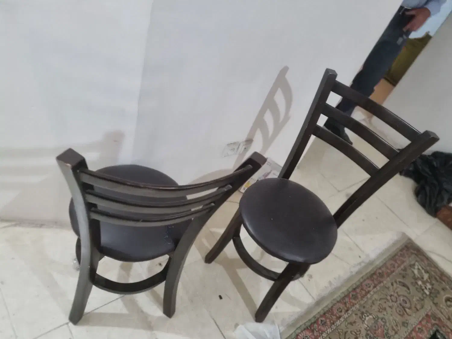 میز نهار خوری چهار نفره به همراه چهار صندلی|میز و صندلی غذاخوری|ملارد, |دیوار