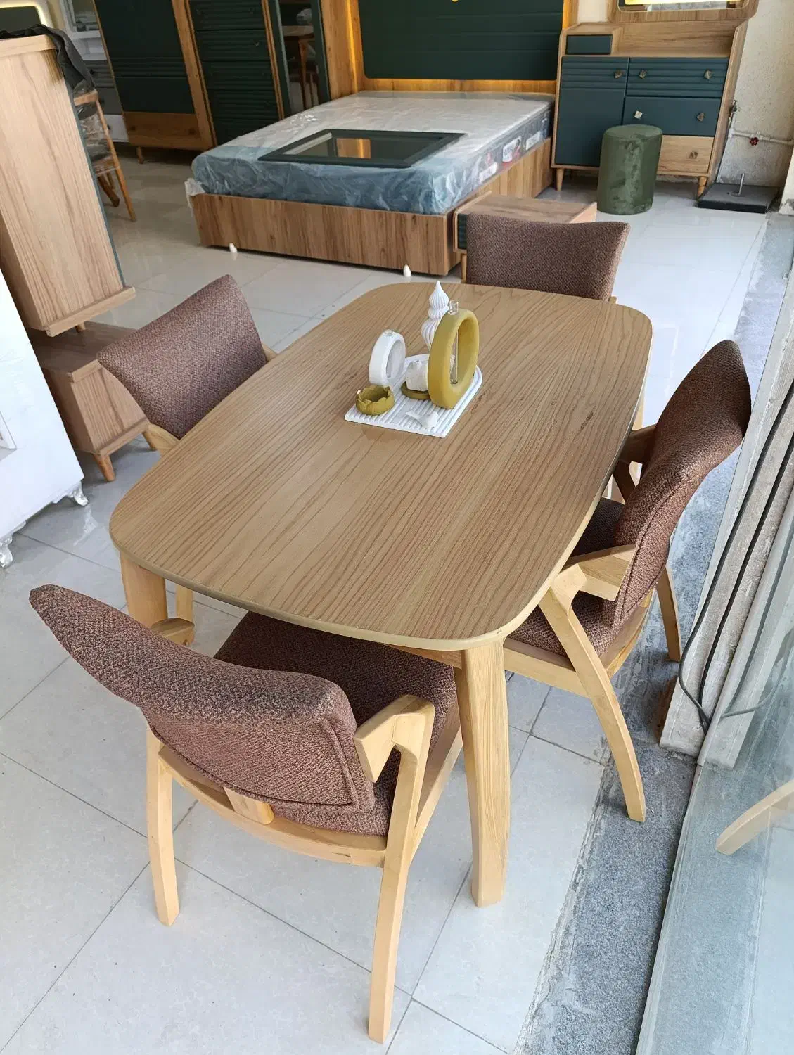 میز ناهار خوری 4 نفره طرح مینیمال روکش چوب|میز و صندلی غذاخوری|مشهد, رسالت|دیوار