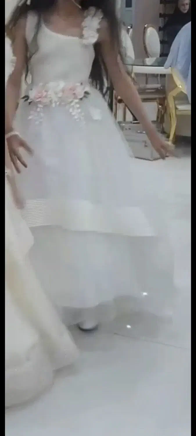 لباس عروس دخترانه همراه تل سر|لباس|اسلامشهر, شهرک واوان|دیوار