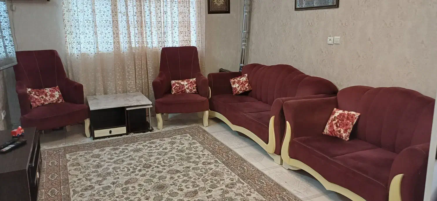 مبل ۷نفره فروش فوری|مبلمان خانگی و میز عسلی|ری, اقدسیه|دیوار