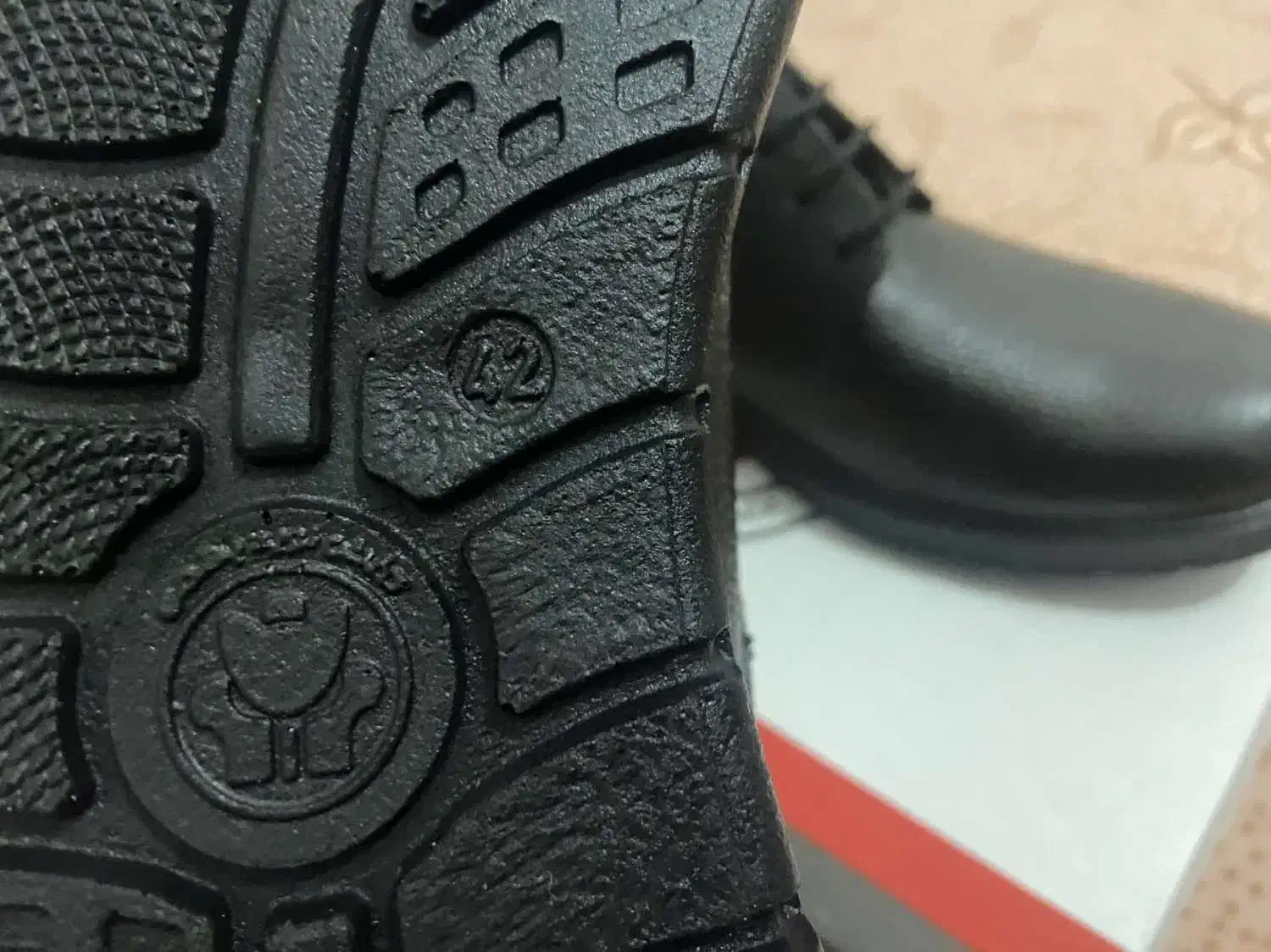 بندرلنگه.کفش|کیف، کفش، کمربند|بندرلنگه, |دیوار