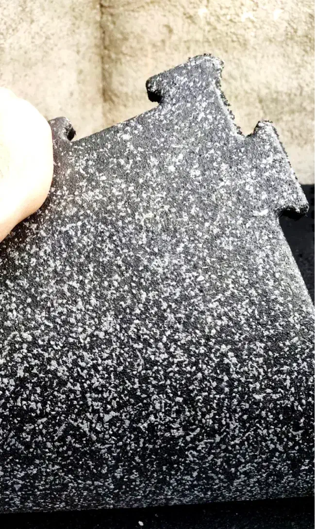 کفپوش گرانول / کفپوش گرانولی باشگاه بدنسازی|تجهیزات ورزشی|تهران, شوش (باغ آذری)|دیوار