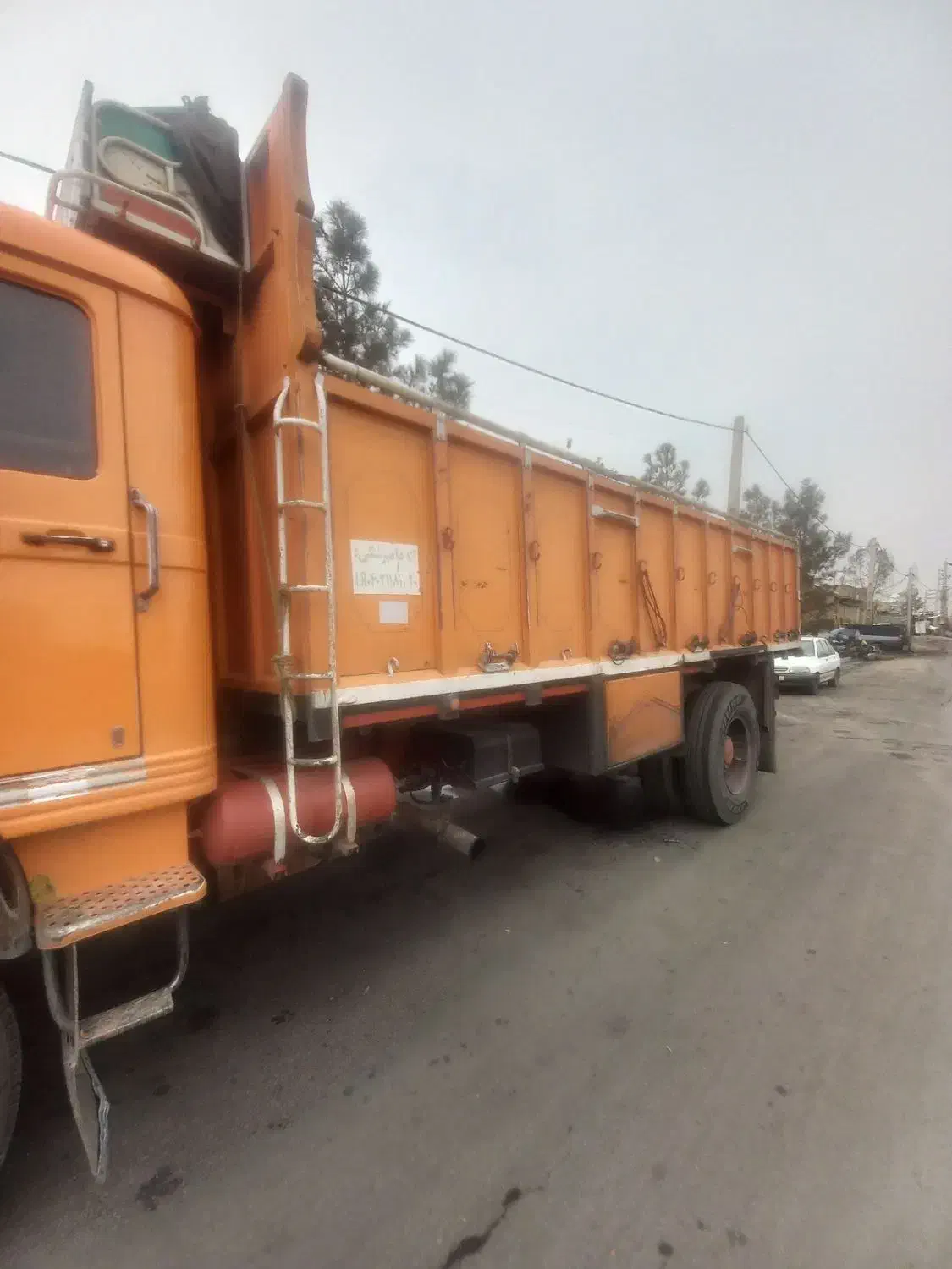 اتاق عقب باری|خودرو سنگین|قم, قلعه صدری|دیوار