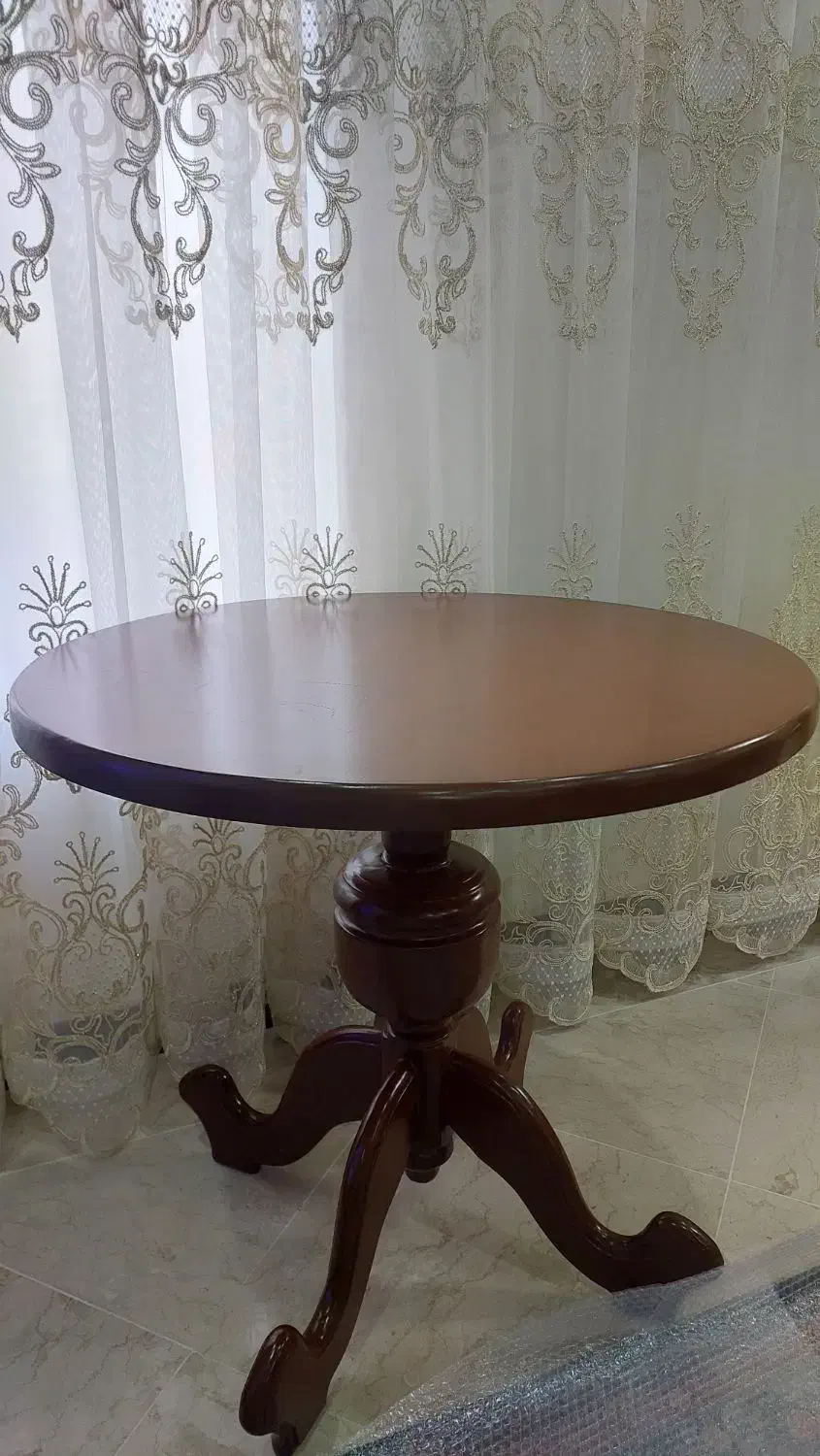 میز گرد|میز و صندلی غذاخوری|قم, سالاریه|دیوار