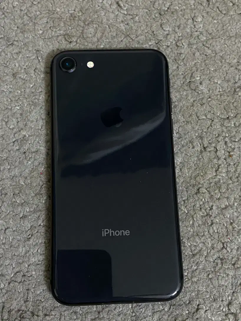 ایفون 8 64 گیگ تمیز|موبایل|مشهد, سرافرازان|دیوار