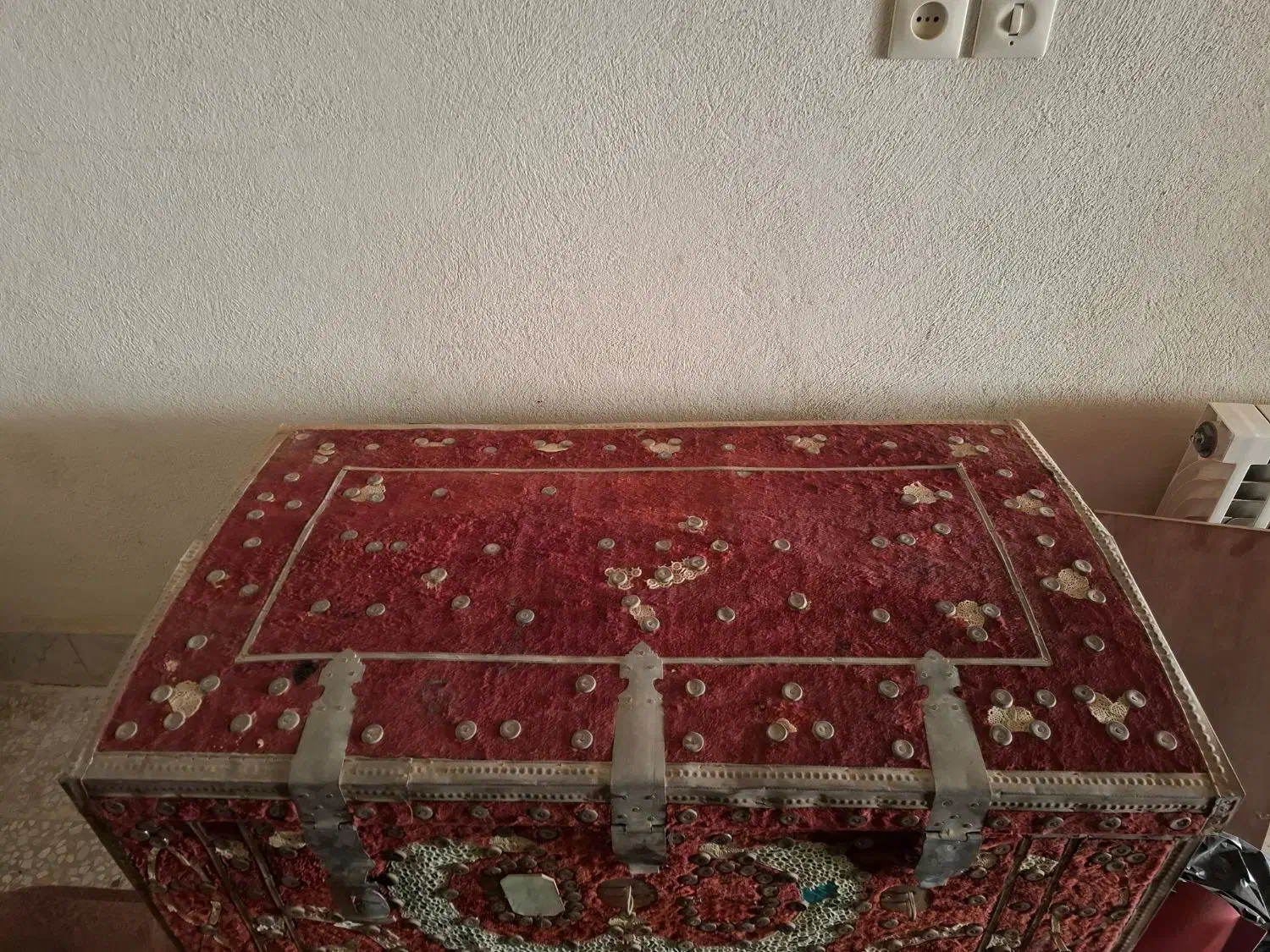 صندوق قدیمی|صنایع دستی و سایر لوازم تزئینی|میبد, |دیوار