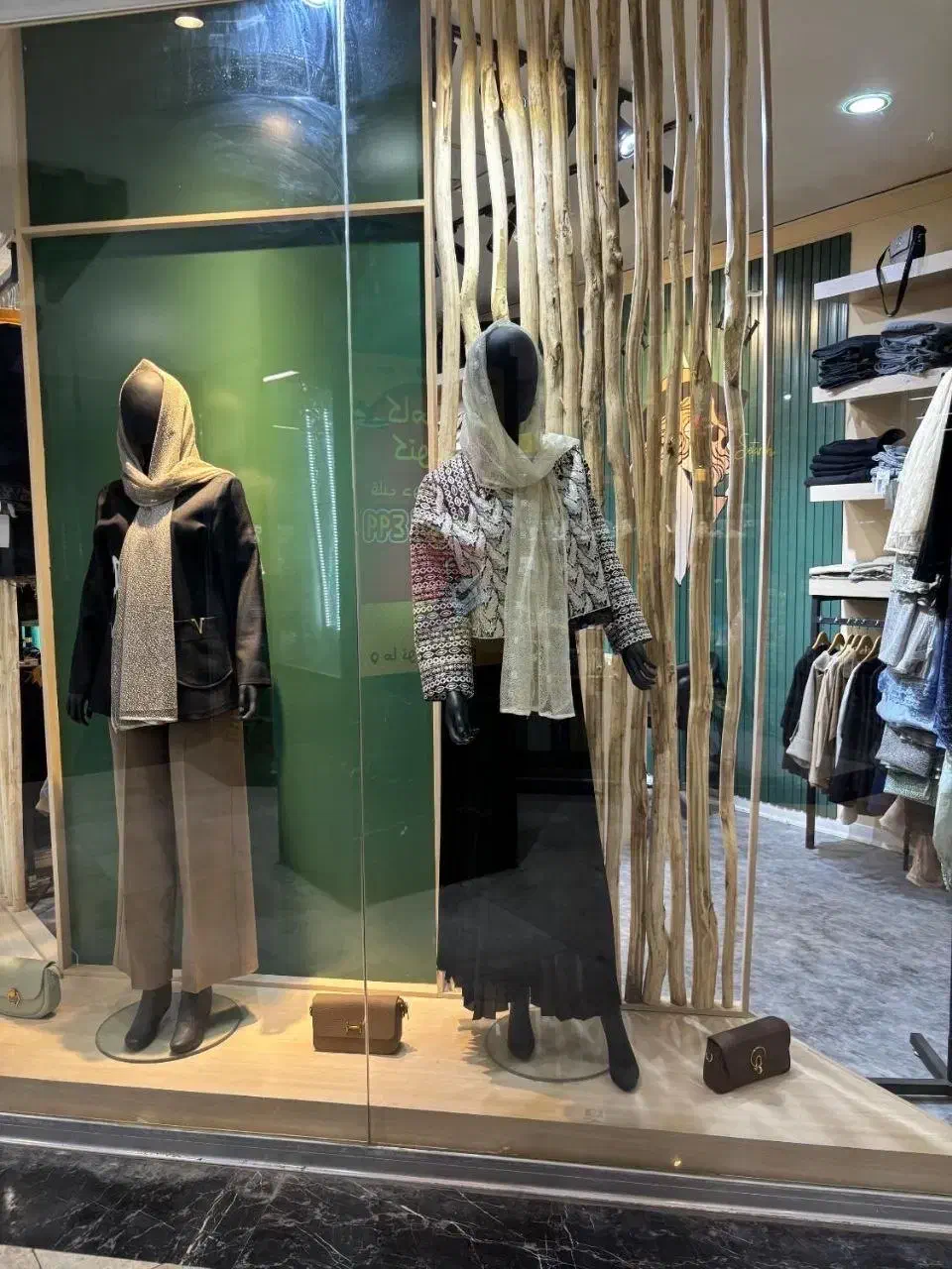 مانکن|فروشگاه و مغازه|اهواز, شهرک دانشگاه|دیوار