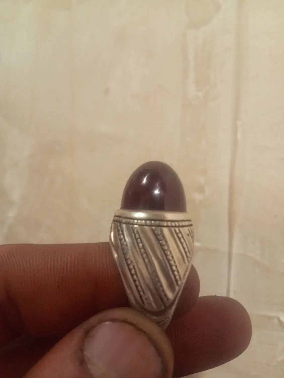 انگشتر فیروزه و عقیق|کلکسیون اشیاء عتیقه|باسمنج, |دیوار