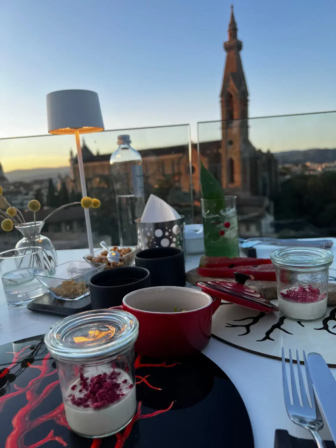 اجاره آپارتمان تجاری کافه رستوران سه راه نمازی|اجارهٔ مغازه و غرفه|شیراز, شاهچراغ|دیوار