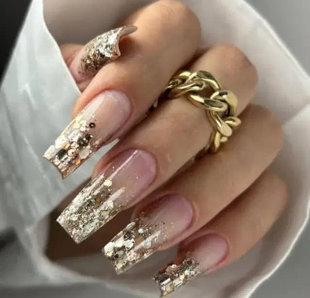 آموزش و خدمات کاشت ناخن (فقط 2900)|خدمات آرایشگری و زیبایی|اصفهان, باب الدشت|دیوار