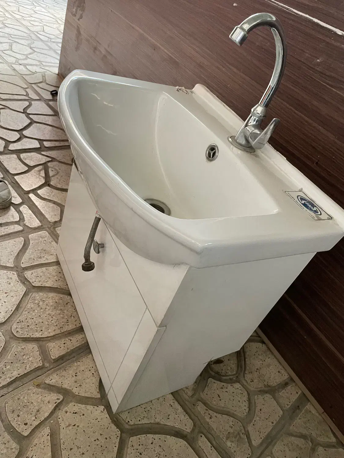 روشور و کمد روشویی وشیر|لوازم سرویس بهداشتی|اصفهان, رکن الدوله غربی|دیوار