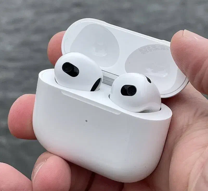 ایرپاد 3 اپل اورجینال|لوازم جانبی موبایل و تبلت|رشت, بلوار گیلان|دیوار