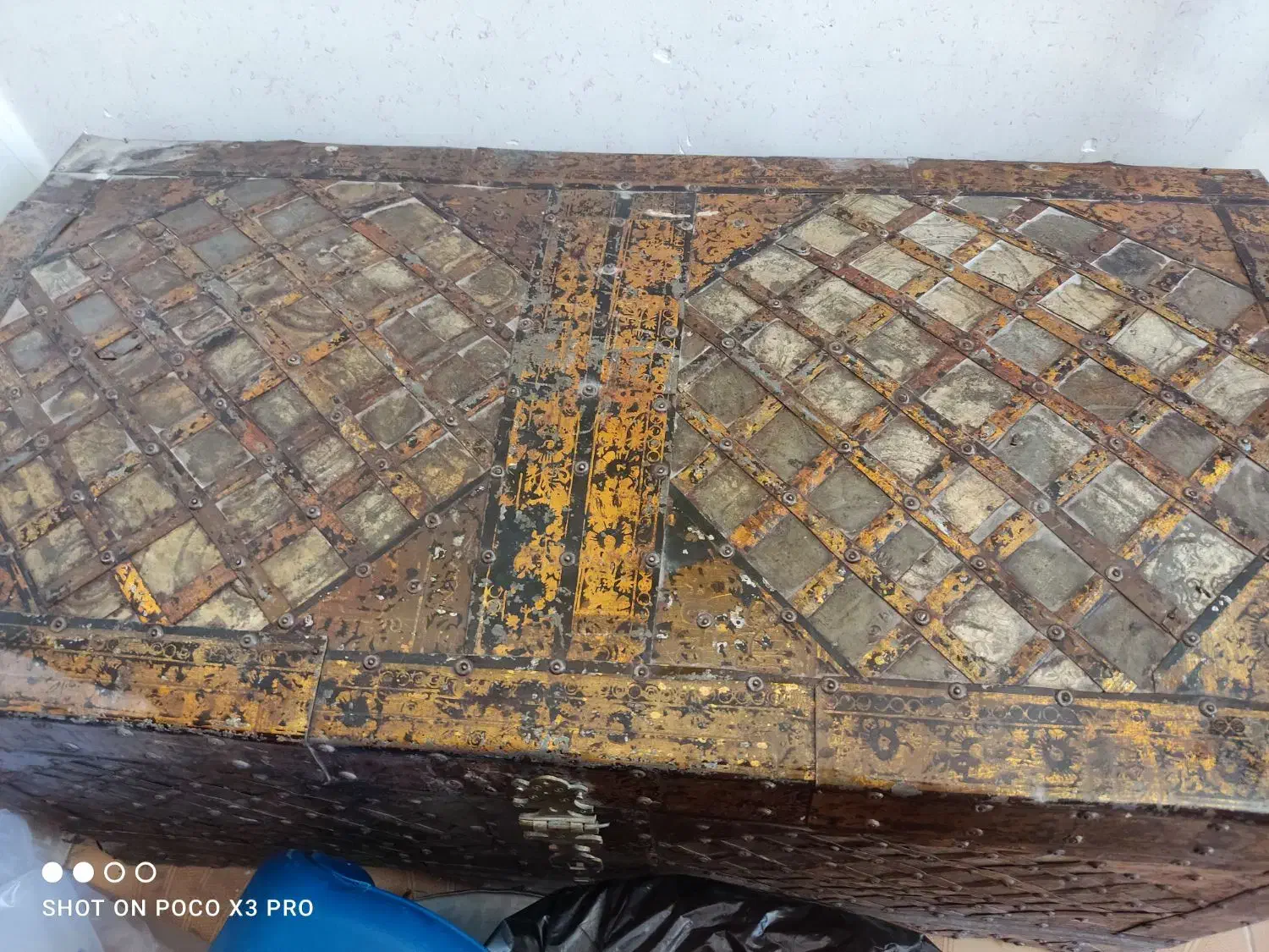 صندوقچه قدیمی سالم تمیز|کلکسیون اشیاء عتیقه|اصفهان, جوزدان الیادران|دیوار