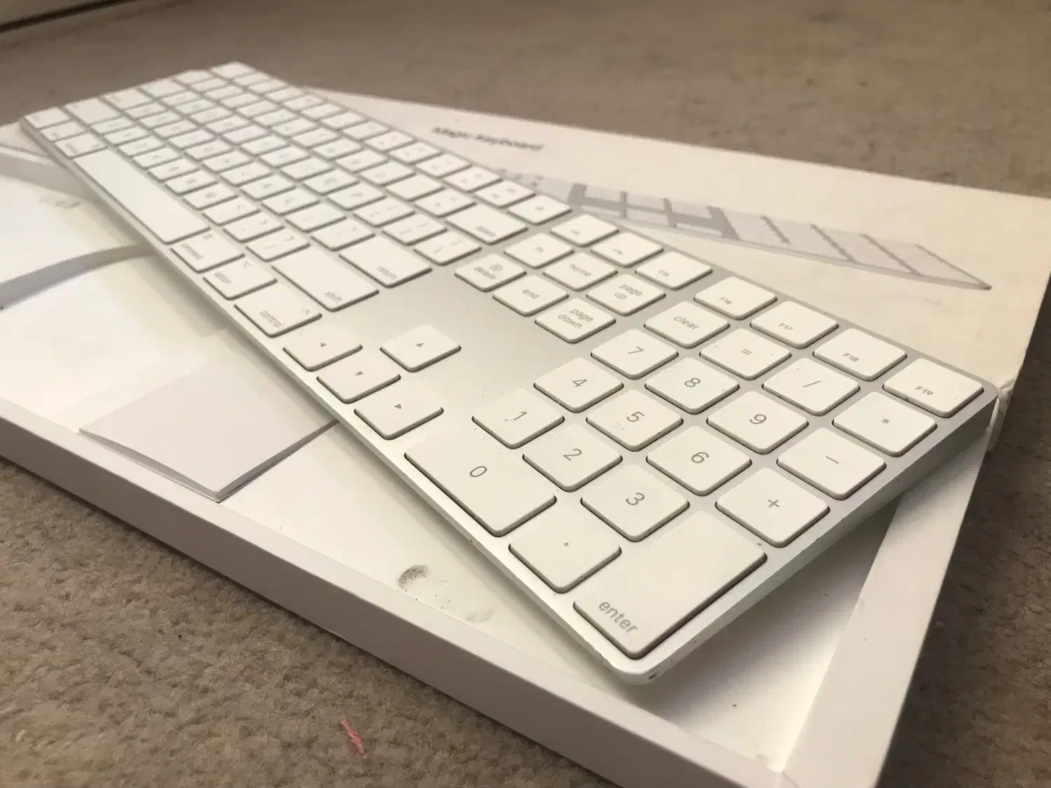 Magic keyboard ۲ with numeric keypad اپل|قطعات و لوازم جانبی رایانه|تهران, صد دستگاه|دیوار