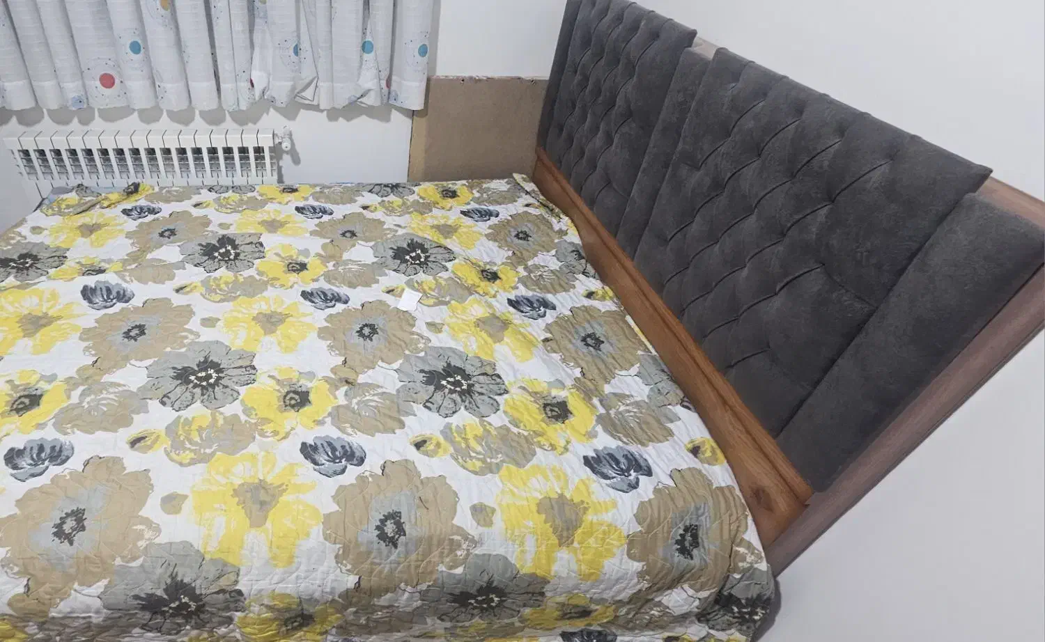 تخت دو نفره با تشک و دو پاتختی|تخت و سرویس خواب|بیرجند, |دیوار