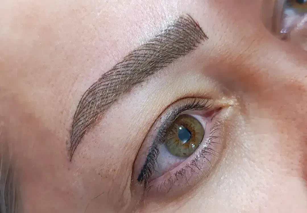 آرایش دائم و آموزش و رژلب و میکرو دائم|خدمات آرایشگری و زیبایی|نیشابور, هفده شهریور|دیوار