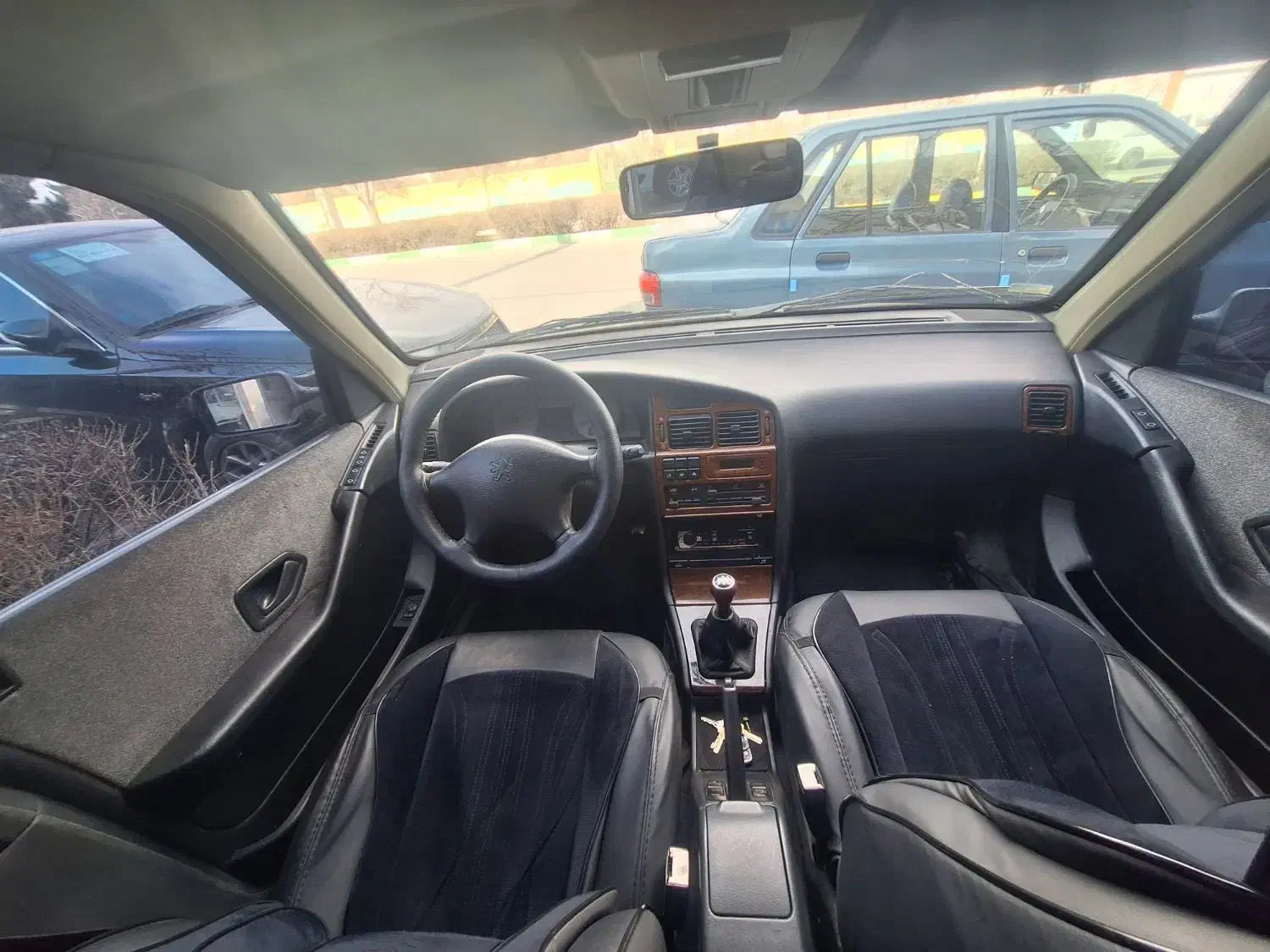 پارس مشکی ۸۱|خودرو سواری و وانت|مشهد, شهید آوینی|دیوار