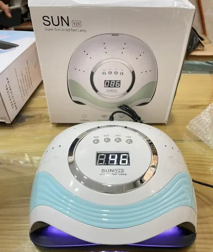 یووی سان SUN کاشت ناخن|آرایشی، بهداشتی، درمانی|بندر انزلی, تهران|دیوار