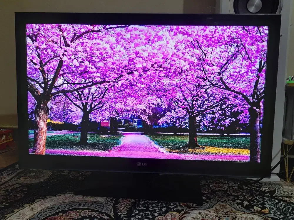 تلویزیون 40اینج دیجیتال سرخودوفلشخور الجی اصل کره|تلویزیون و پروژکتور|مشهد, توس (بلوار توس)|دیوار