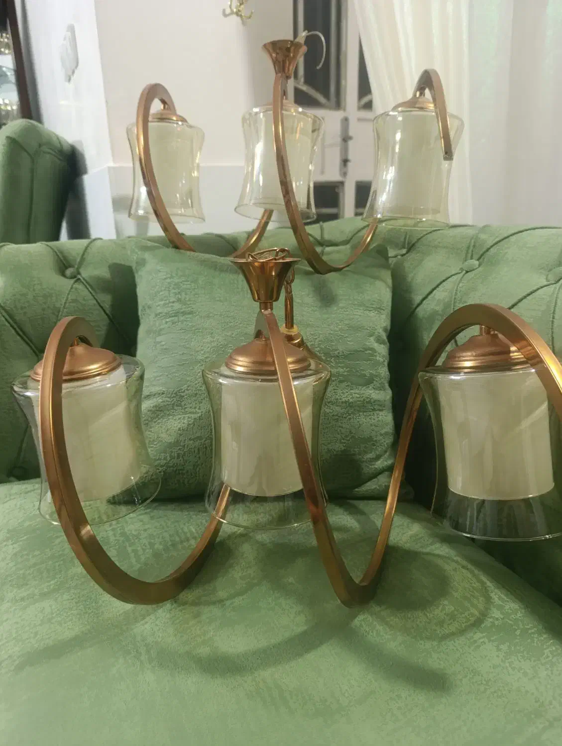 لوستری فانتزی جنس فلزی|لوستر و چراغ آویز|تربت جام, شهرک معلم|دیوار