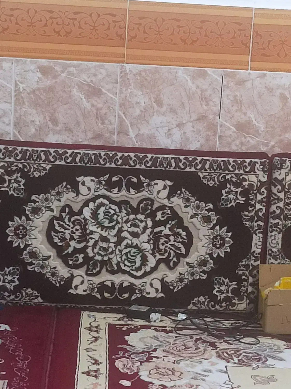 پشتی زرشکی دوجفت فقط ۸۰۰تومان|پشتی|قم, قلعه کامکار|دیوار