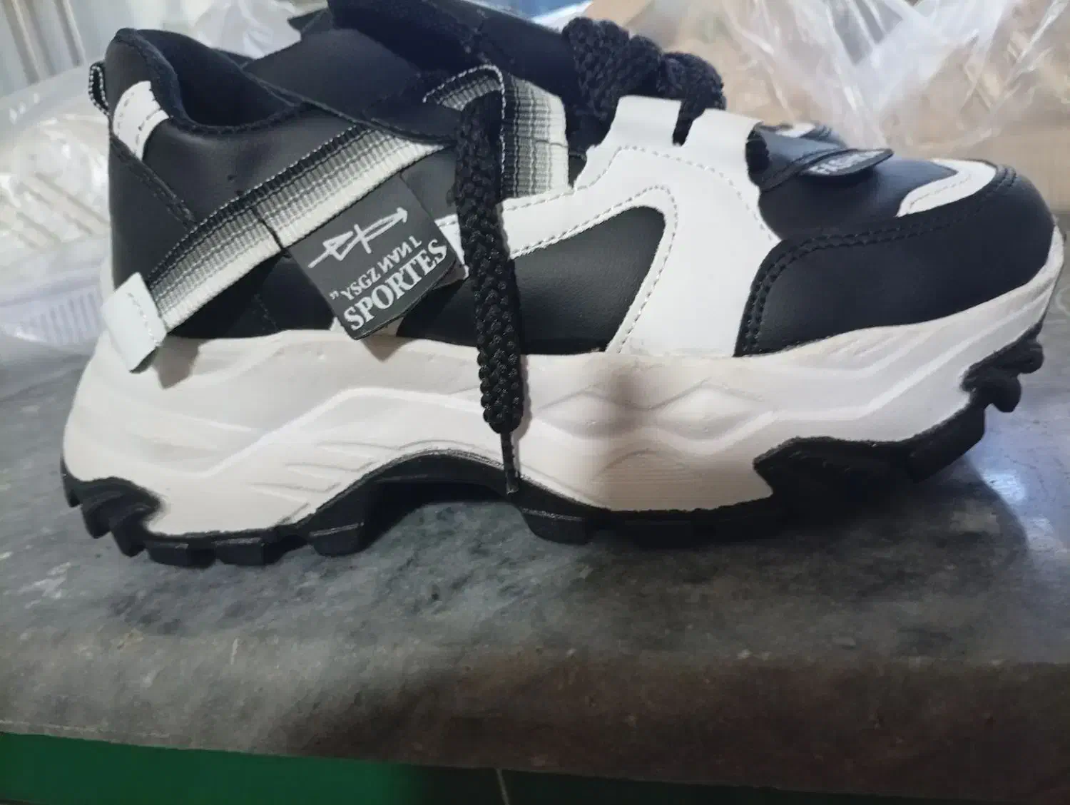 کفش ها نو هستن قیمت ۶۰۰|کیف، کفش، کمربند|خرم‌آباد, |دیوار